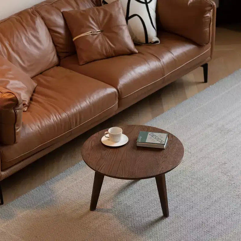 Tavolino da caffè con ripiano e piano in legno massello