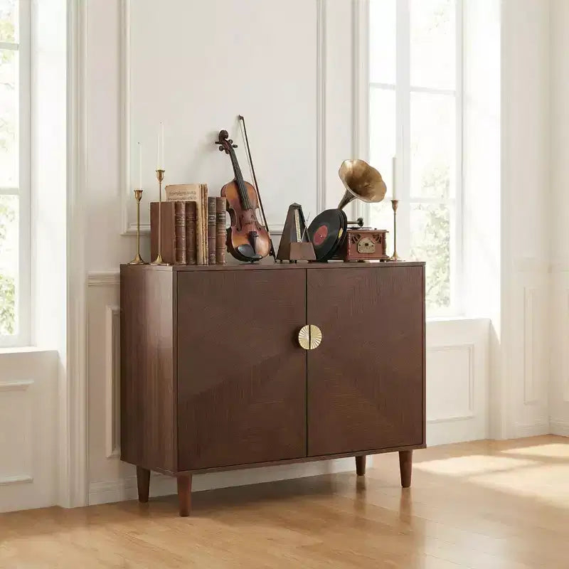 Credenza in legno in stile vintage da 39.4, mobile contenitore in noce con ante decorative sfumate, versatile per soggiorno e sala da pranzo
