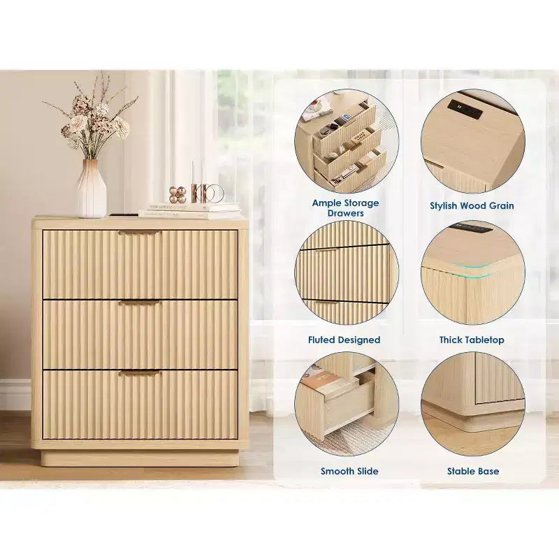 Comodino con 3 cassetti, comodino scanalato con presa elettrica, in legno chiaro con contenitore per camera da letto e soggiorno, salvaspazio