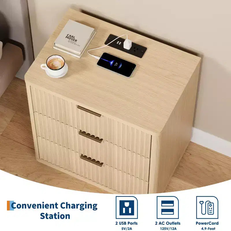 Comodino con 3 cassetti, comodino scanalato con presa elettrica, in legno chiaro con contenitore per camera da letto e soggiorno, salvaspazio
