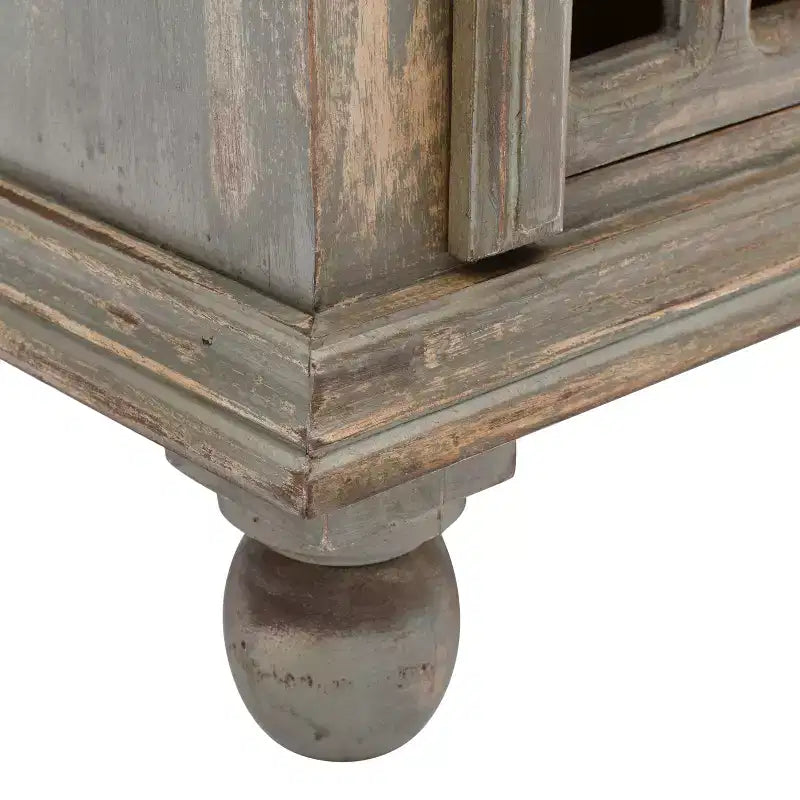 Elegante comodino funzionale in legno grigio anticato per camera da letto e soggiorno